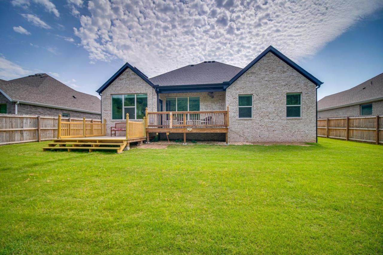 Fayetteville Vacation Rental With Deck And Shared Pool Exterior photo